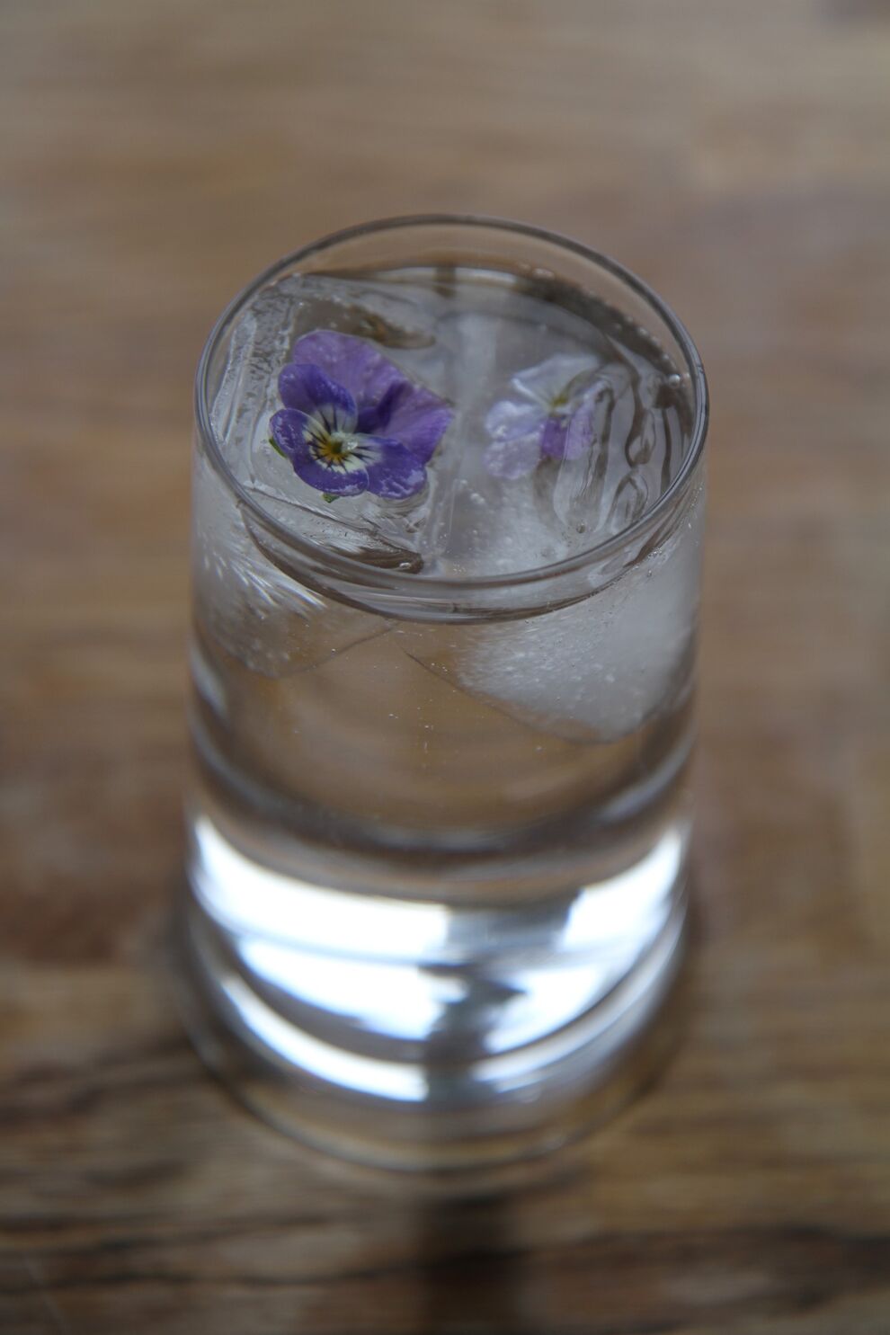 isbiter med blomster