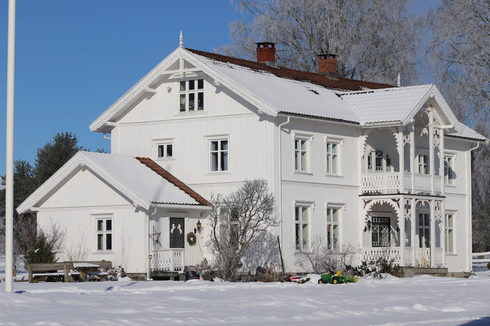 sveitserstil gård sveitserhus sveitservilla