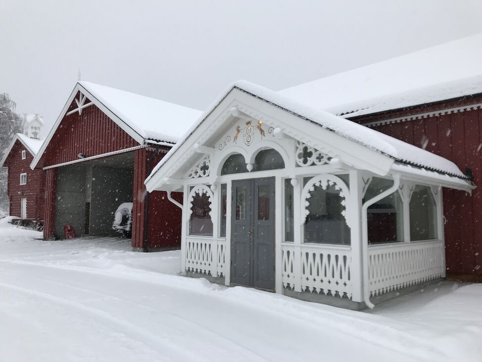 gårdstun sveitserstil driftsbyging 