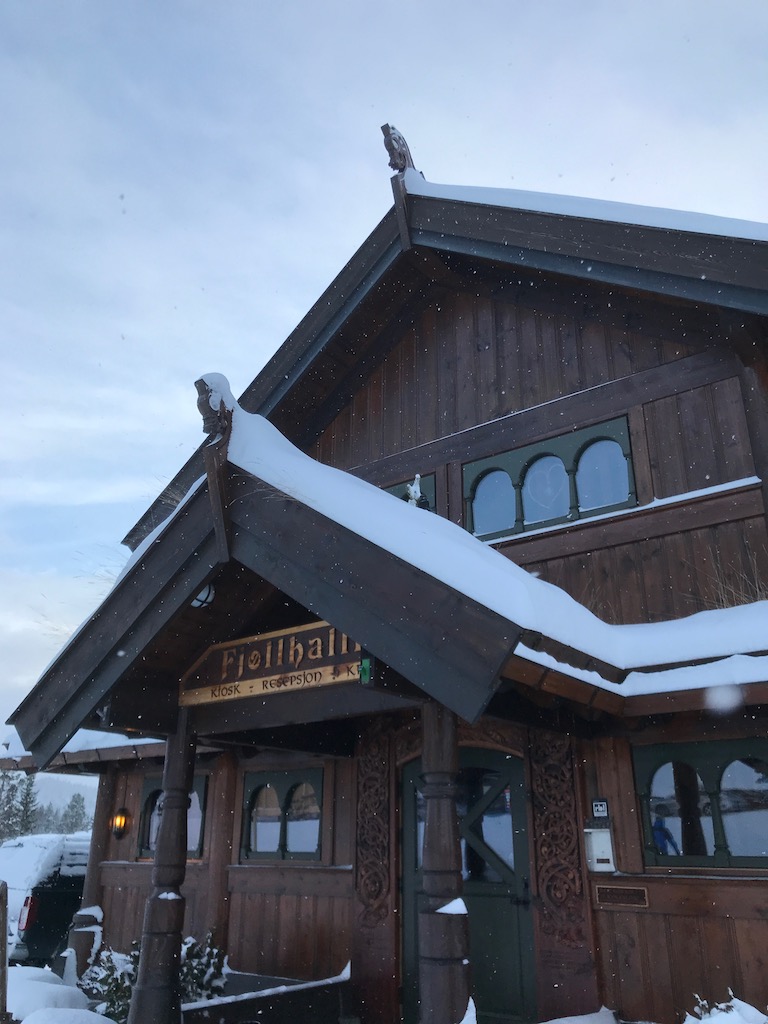 Fjøllhalli